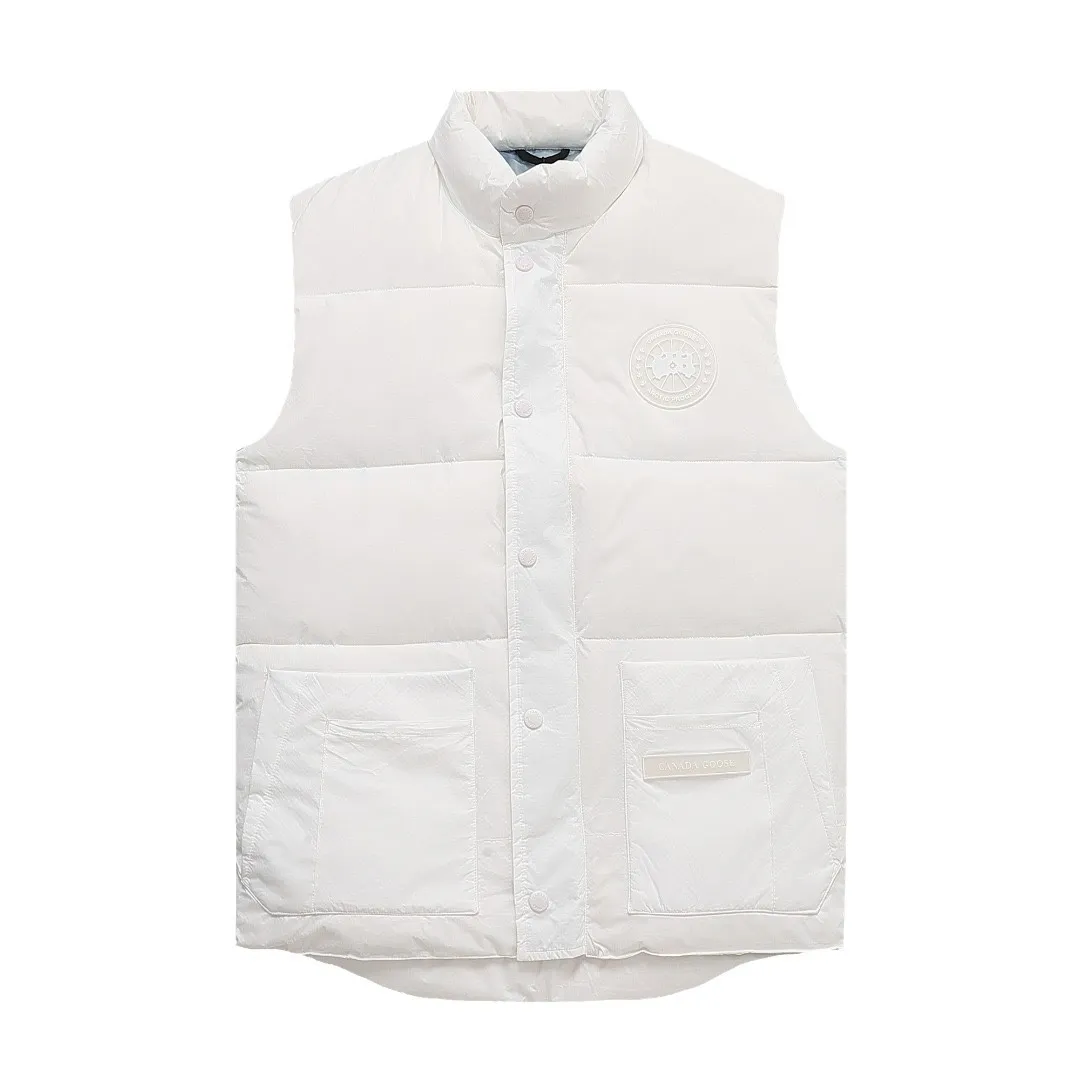 P480 White] Canadagoose/Canada Goose White Label Glacier Down Vest Canada Goose's new "Northern Lights Series" down vest Canada Goose's new "Northern Lights" Northern Lights White Label Down Vest is on sale! The light and layered colors give people the feeling of being trapped in the mist around icebergs and glaciers. It can be said to be very dreamy! Original YKK zipper, Size:XS-XXL